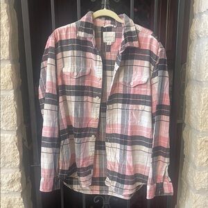 American Eagle Outfitters Pink and Black Plaid Shirt/ flannel